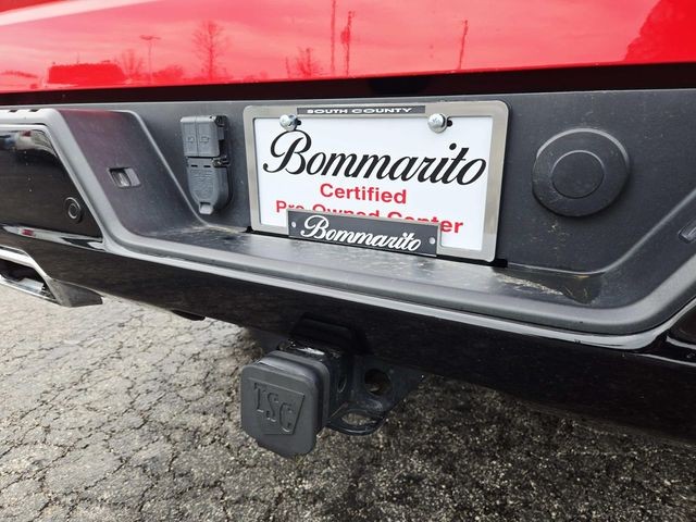 Chevrolet Silverado 1500 Vehicle Full-screen Gallery Image 11