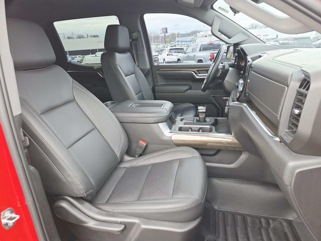 Chevrolet Silverado 1500 Vehicle Full-screen Gallery Image 13