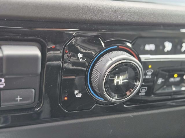 Chevrolet Silverado 1500 Vehicle Full-screen Gallery Image 27