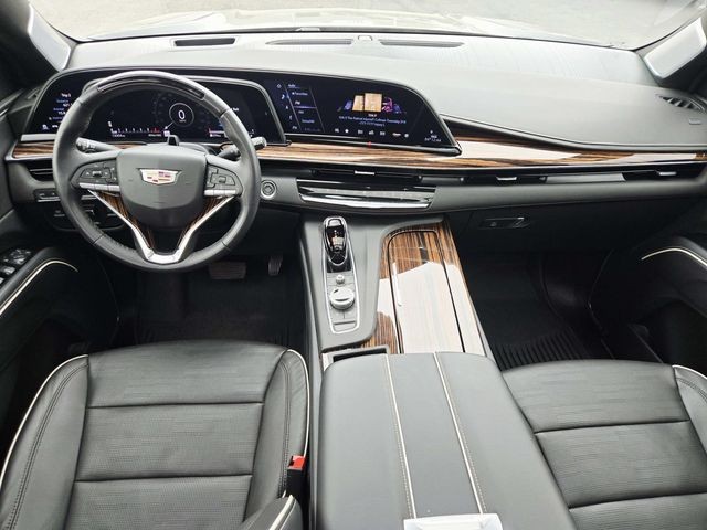 Cadillac Escalade Vehicle Full-screen Gallery Image 07