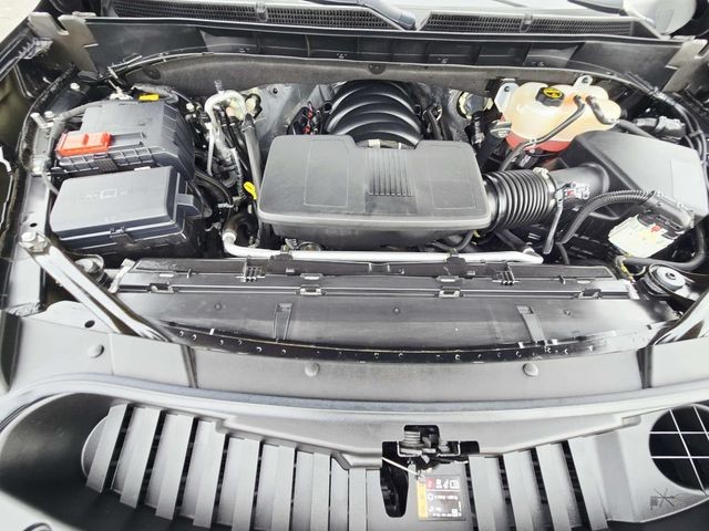 Cadillac Escalade Vehicle Full-screen Gallery Image 19