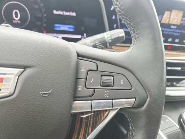 Cadillac Escalade Vehicle Full-screen Gallery Image 22