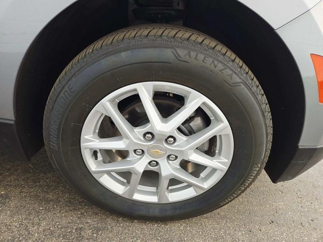 Chevrolet Equinox Vehicle Full-screen Gallery Image 14