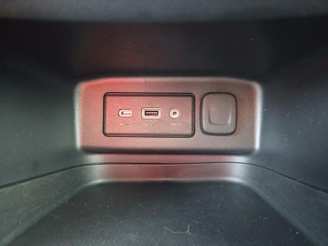 Chevrolet Equinox Vehicle Full-screen Gallery Image 27