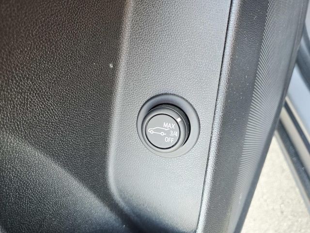 Chevrolet Equinox Vehicle Full-screen Gallery Image 33