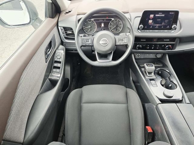 Nissan Rogue Vehicle Full-screen Gallery Image 07