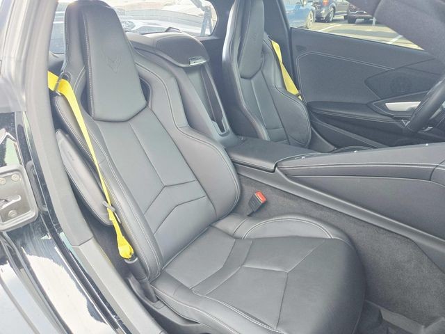 Chevrolet Corvette Vehicle Full-screen Gallery Image 09