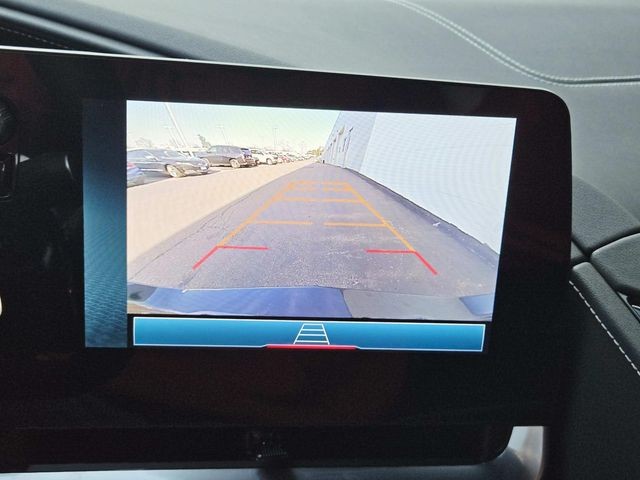 Chevrolet Corvette Vehicle Full-screen Gallery Image 23