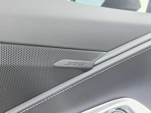 Chevrolet Corvette Vehicle Full-screen Gallery Image 28