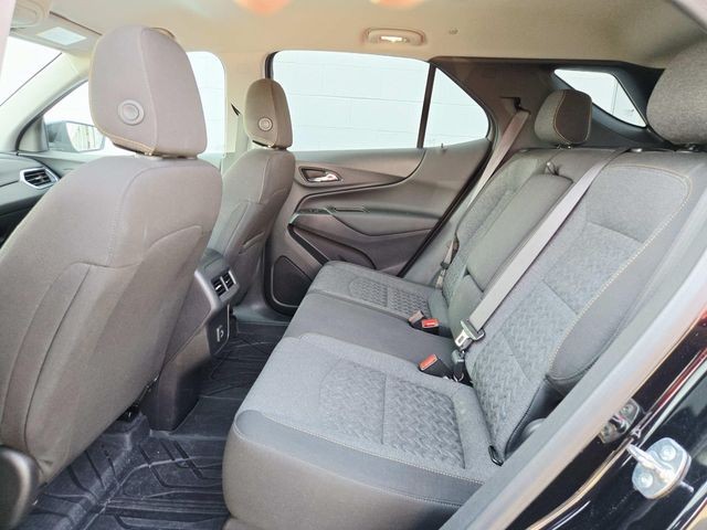 Chevrolet Equinox Vehicle Full-screen Gallery Image 09