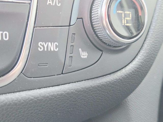 Chevrolet Equinox Vehicle Full-screen Gallery Image 24