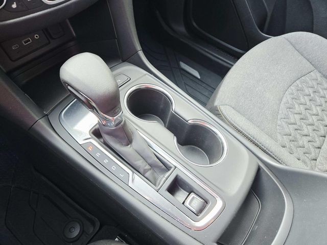 Chevrolet Equinox Vehicle Full-screen Gallery Image 26