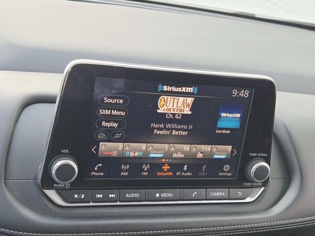 Nissan Rogue Vehicle Full-screen Gallery Image 21