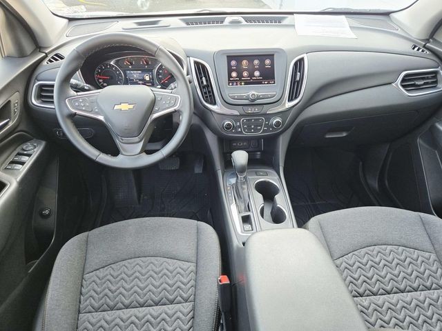 Chevrolet Equinox Vehicle Full-screen Gallery Image 06
