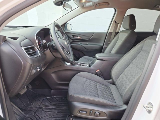 Chevrolet Equinox Vehicle Full-screen Gallery Image 08