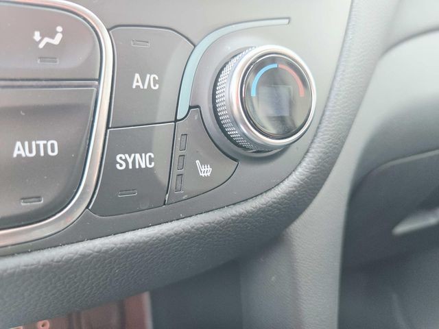 Chevrolet Equinox Vehicle Full-screen Gallery Image 24