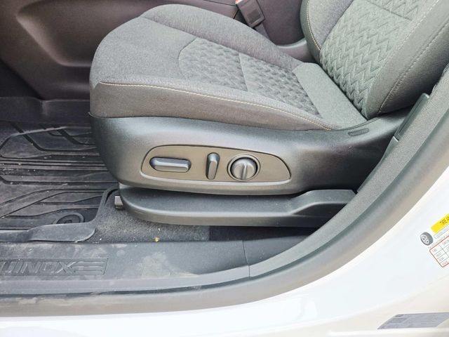 Chevrolet Equinox Vehicle Full-screen Gallery Image 33