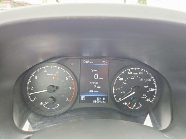 Nissan Altima Vehicle Full-screen Gallery Image 18