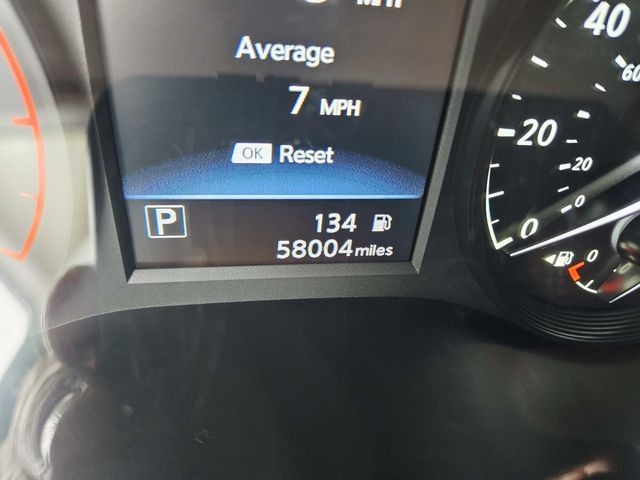 Nissan Altima Vehicle Full-screen Gallery Image 19