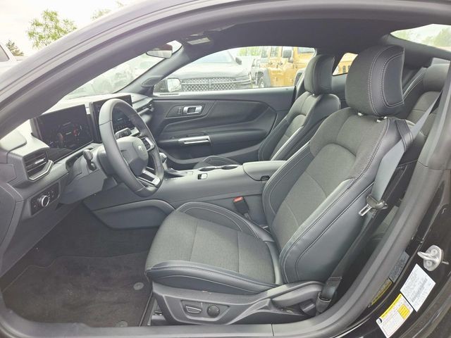 Ford Mustang Vehicle Full-screen Gallery Image 07