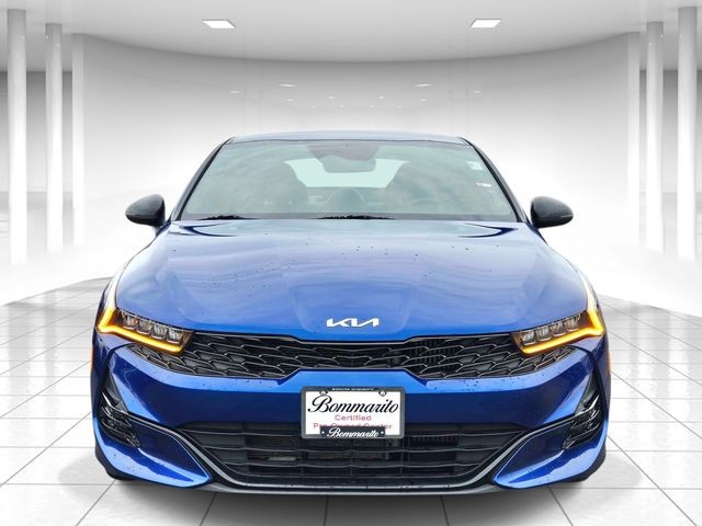 Kia K5 Vehicle Full-screen Gallery Image 05