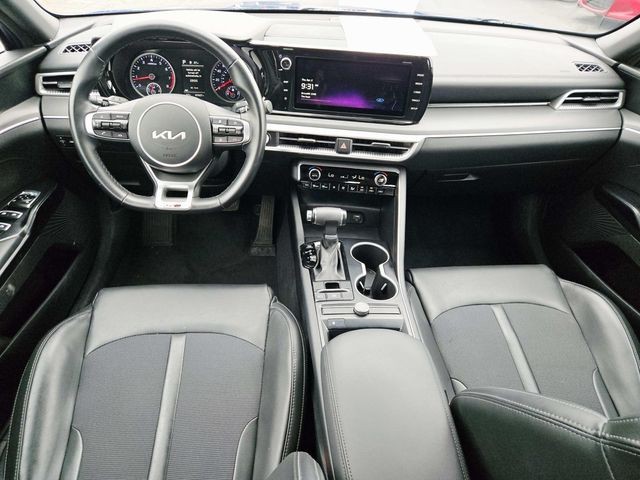 Kia K5 Vehicle Full-screen Gallery Image 06