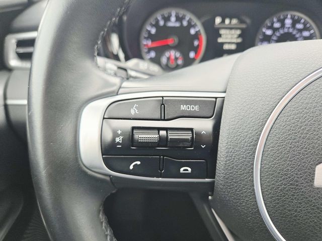 Kia K5 Vehicle Full-screen Gallery Image 16