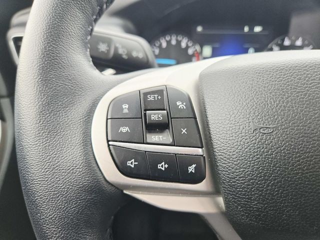 Ford Explorer Vehicle Full-screen Gallery Image 19