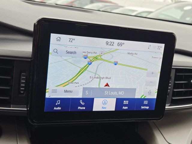 Ford Explorer Vehicle Full-screen Gallery Image 25