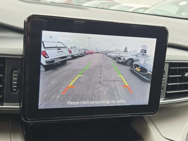 Ford Explorer Vehicle Full-screen Gallery Image 26