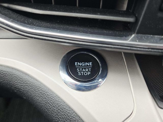 Ford Explorer Vehicle Full-screen Gallery Image 28