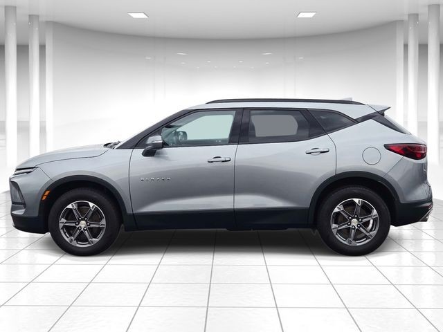 Chevrolet Blazer Vehicle Full-screen Gallery Image 02