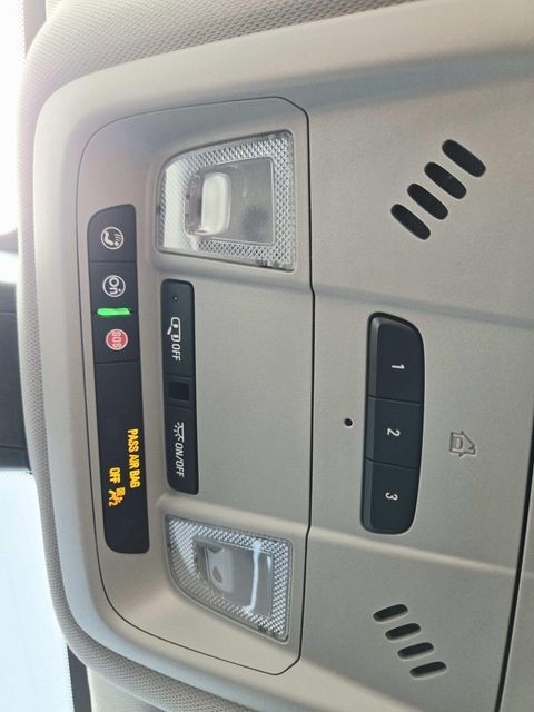 Chevrolet Blazer Vehicle Full-screen Gallery Image 28