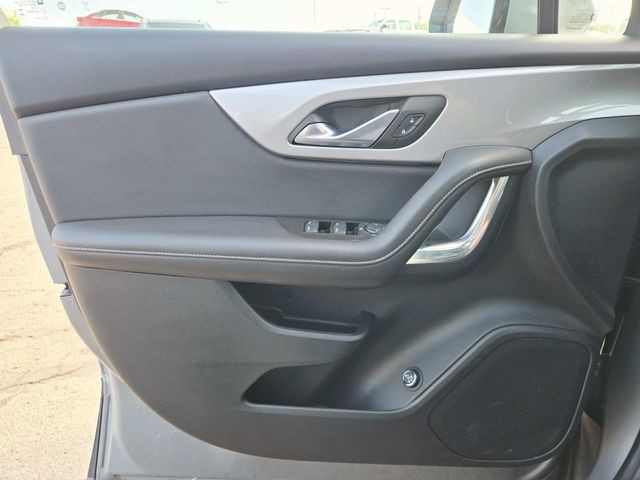 Chevrolet Blazer Vehicle Full-screen Gallery Image 29