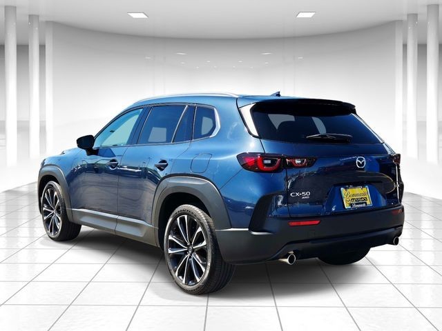 Mazda CX-50 Vehicle Full-screen Gallery Image 03
