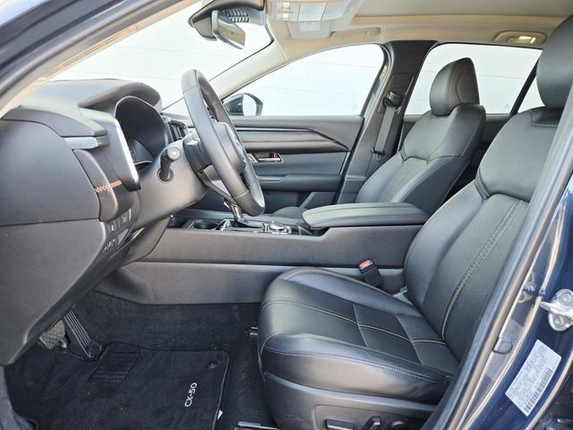 Mazda CX-50 Vehicle Full-screen Gallery Image 09