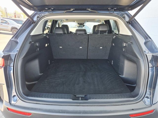 Mazda CX-50 Vehicle Full-screen Gallery Image 11