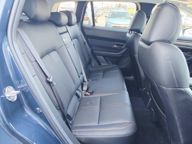 Mazda CX-50 Vehicle Full-screen Gallery Image 12