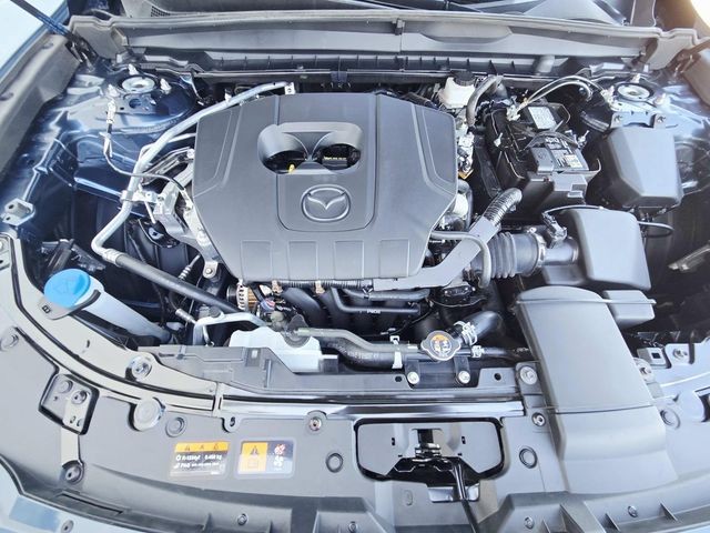 Mazda CX-50 Vehicle Full-screen Gallery Image 14