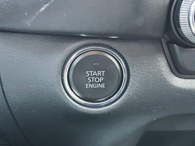 Mazda CX-50 Vehicle Full-screen Gallery Image 28