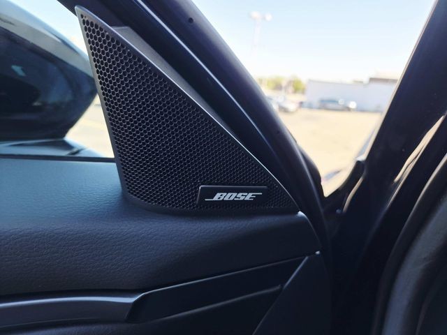 Mazda CX-50 Vehicle Full-screen Gallery Image 33