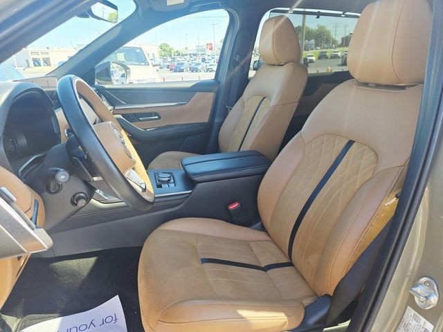 Mazda CX-70 Vehicle Full-screen Gallery Image 07