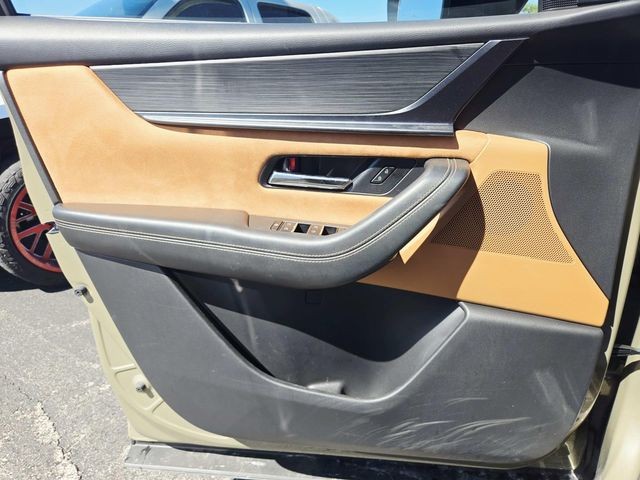 Mazda CX-70 Vehicle Full-screen Gallery Image 19