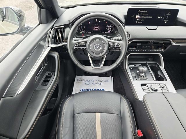 Mazda CX-70 PHEV Vehicle Full-screen Gallery Image 08