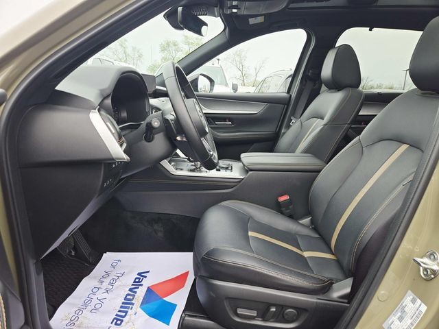 Mazda CX-70 PHEV Vehicle Full-screen Gallery Image 09