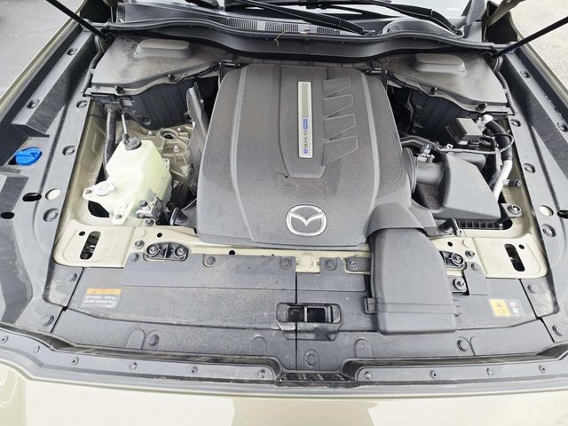 Mazda CX-70 PHEV Vehicle Full-screen Gallery Image 15