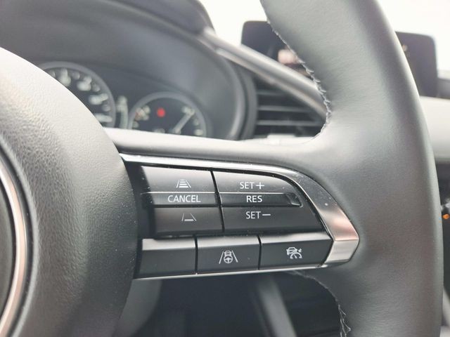 Mazda Mazda3 Vehicle Full-screen Gallery Image 18