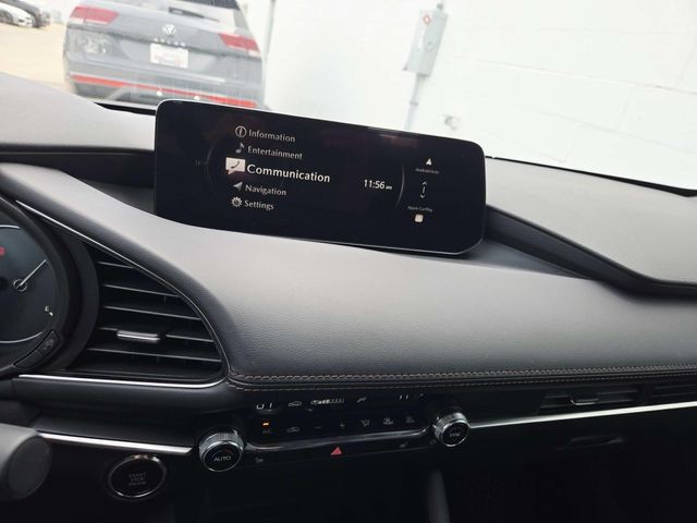 Mazda Mazda3 Vehicle Full-screen Gallery Image 21