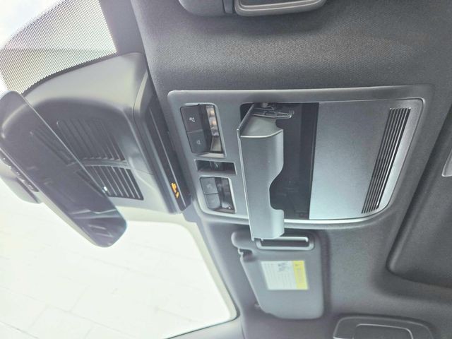 Mazda Mazda3 Vehicle Full-screen Gallery Image 30