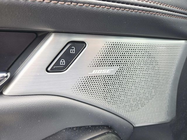 Mazda Mazda3 Vehicle Full-screen Gallery Image 33